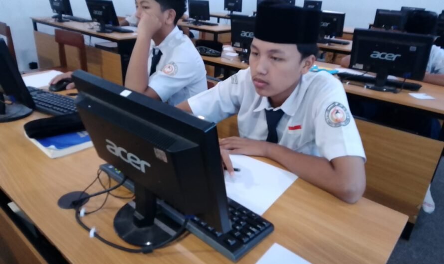 Pelaksanaan TKA Numerasi Hari Pertama di SMPIT Almultazam 2 Berjalan Kondusif dan Lancar
