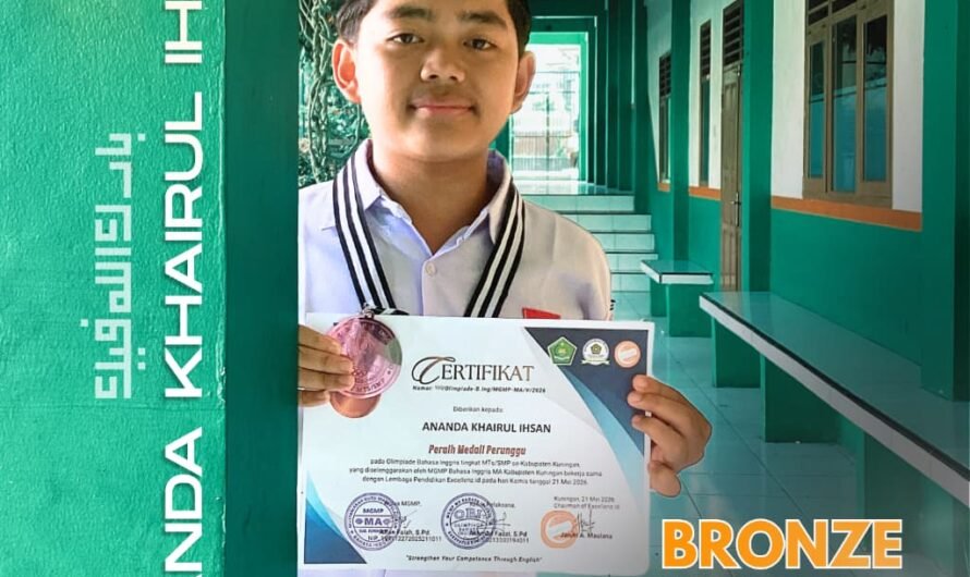 Khairul Ihsan (8D) for proudly achieving the Bronze Medal in the OBI 3