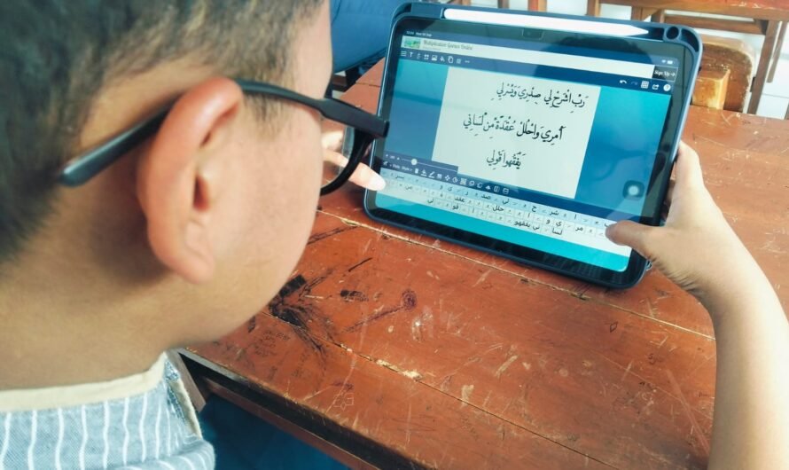 Eksplorasi Alat Belajar, Wadah Santri Mengembangkan Kreativitas dan Keterampilan Digital