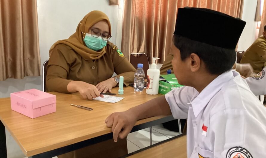SMPIT Al-Multazam 2 Gelar Pemeriksaan Kesehatan Gratis bagi Santri Kelas VII, VIII, dan IX