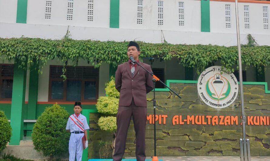 Upacara Bendera Hari Senin SMPIT Al-Multazam 2, Tanamkan Semangat Memanfaatkan Masa Muda dengan Hal Positif